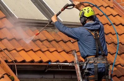 Démoussage et hydrofuge de toiture à Courgivaux
